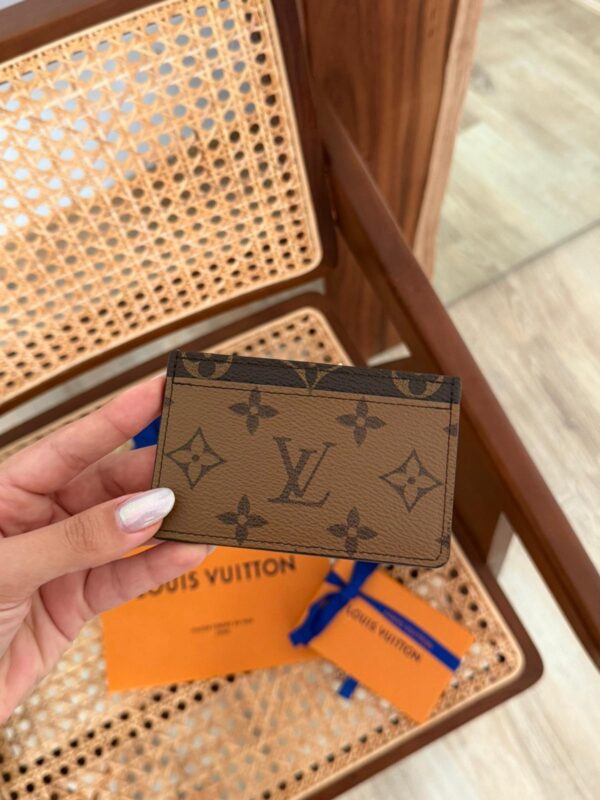 LOUIS VUITTON cardholder - Image 2