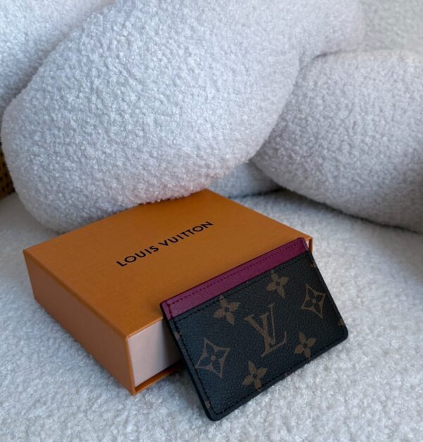 LOUIS VUITTON cardholder - Image 1
