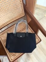 Long champ medium black bag - Image 2