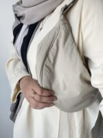 Uniqlo round bag - Image 3