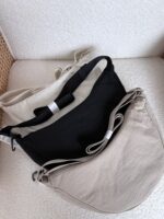 Uniqlo round bag - Image 10