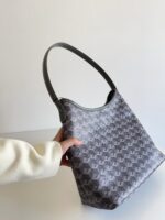 Christy ng medium hobo bag - Image 3