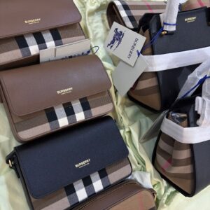PRE ORDER - Burberry crossbody bag