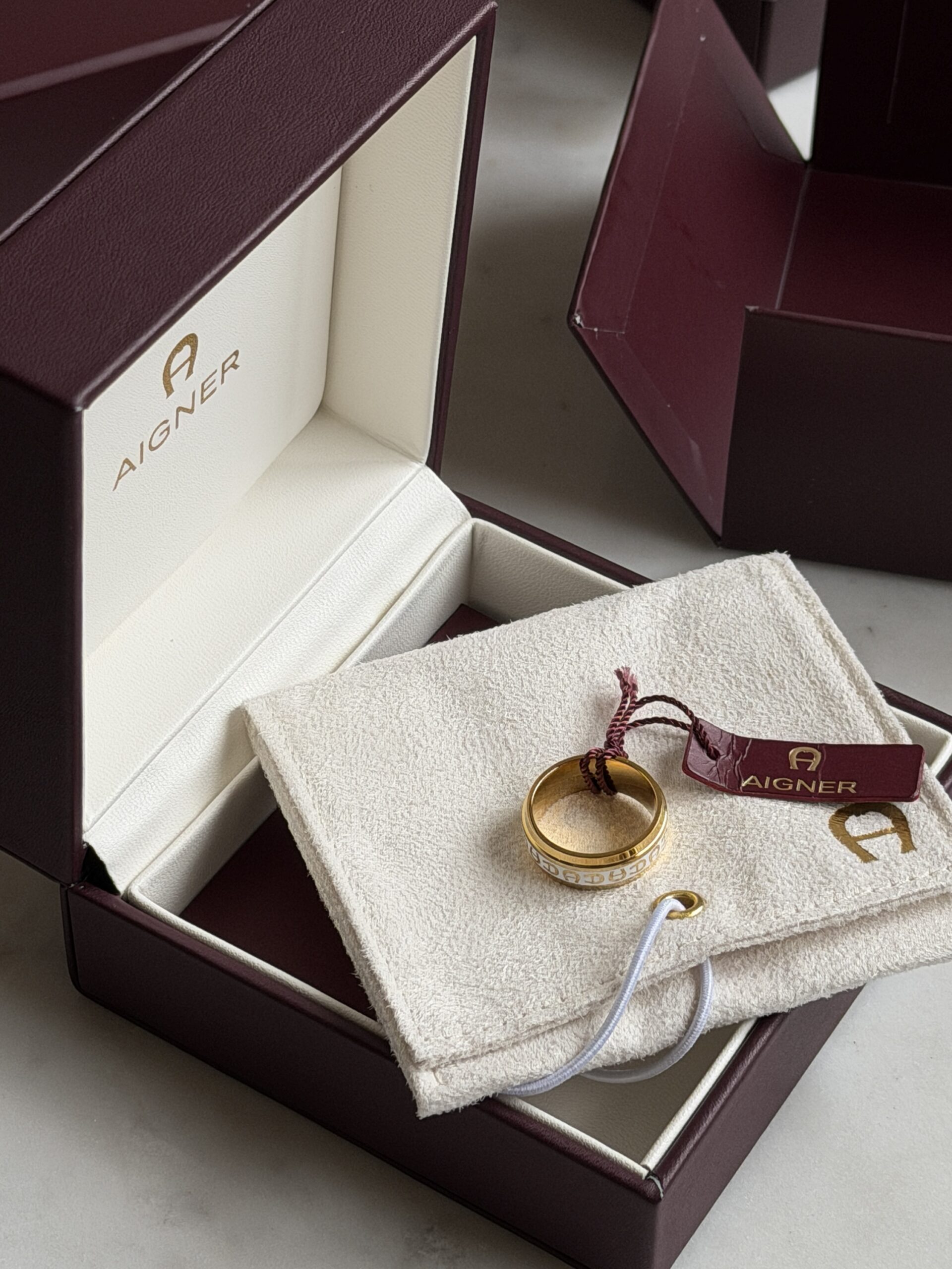 img_6829 Aigner ring - Image 1