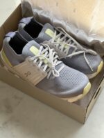 ON CLOUD shoes - Image 2